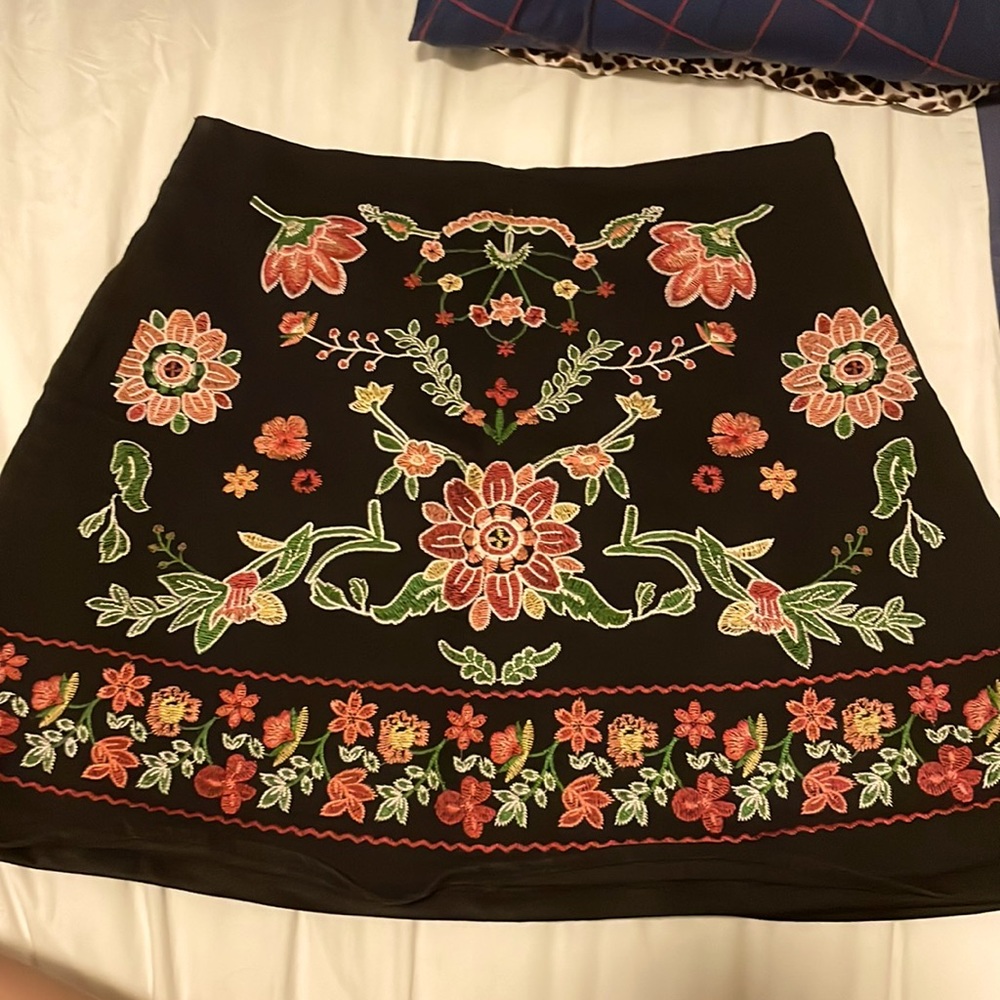 Floral tight skirt from Francesca‘s
